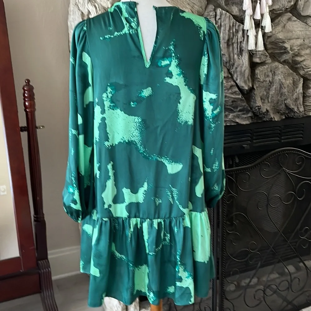 Spring Green Dress - Picture 5 of 5